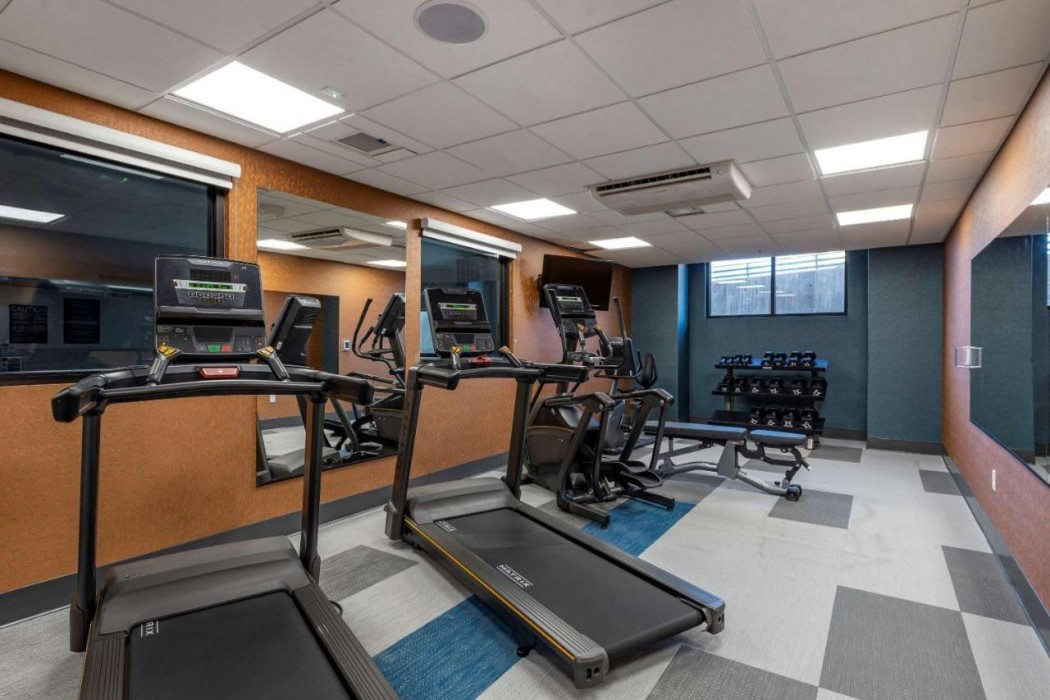 MainStay Suites Colorado Springs East - Medical Center Area 16/29