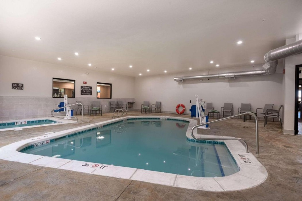 MainStay Suites Colorado Springs East - Medical Center Area 17/29