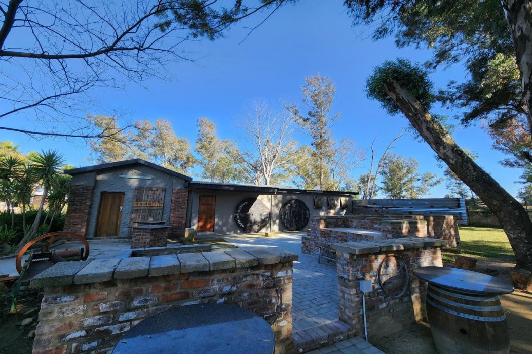 Snips Accommodation 3/25
