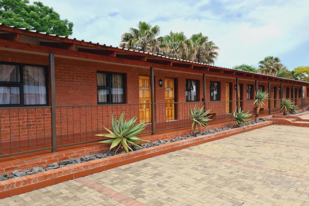 Snips Accommodation 2/25