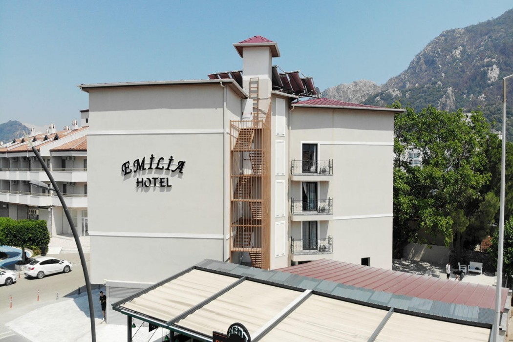 Emilia Hotel 5/88