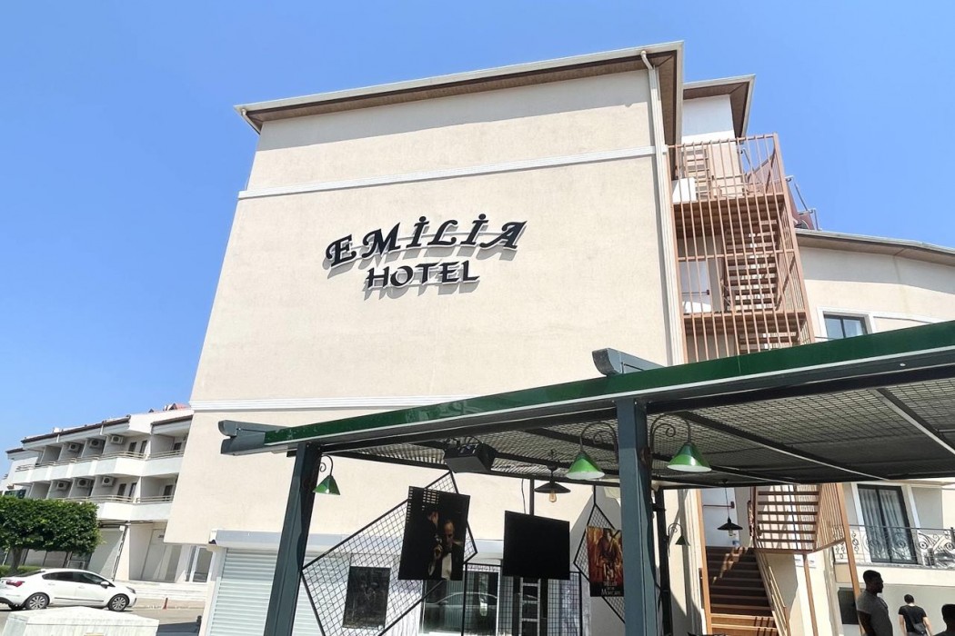 Emilia Hotel 51/88