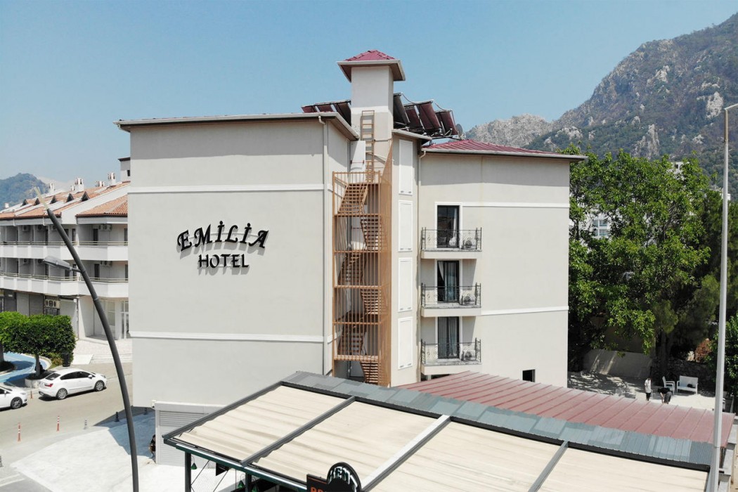 Emilia Hotel 65/88