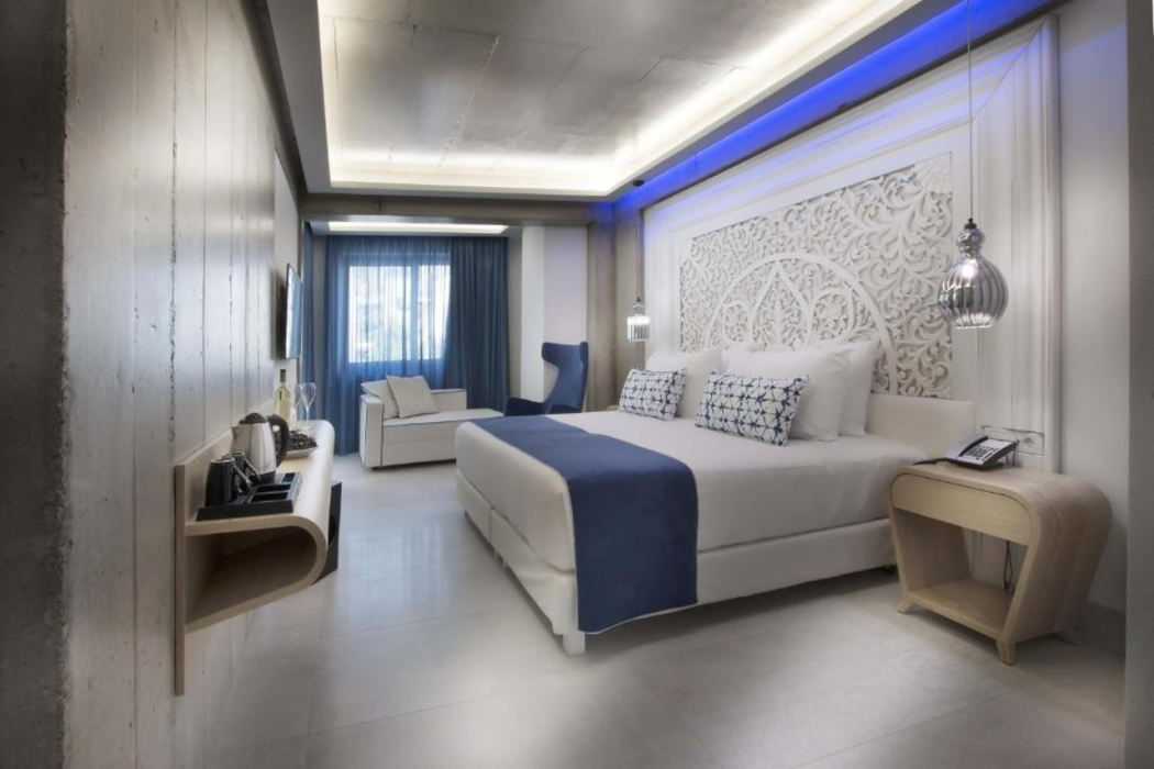 Cretan Blue Beach Hotel 8/57