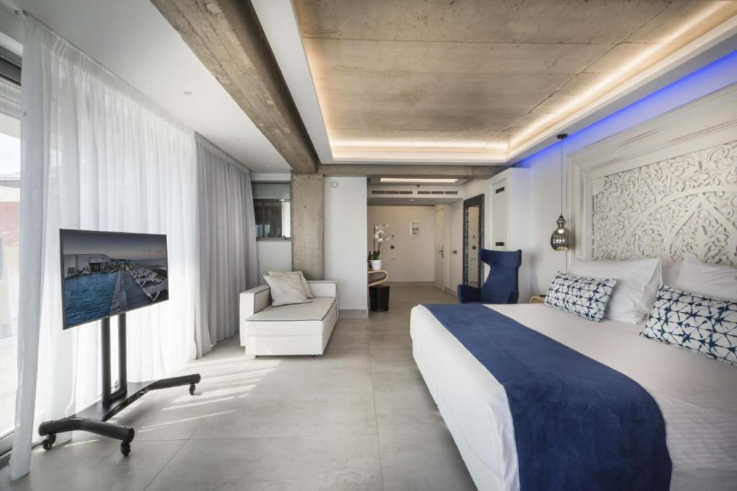 Cretan Blue Beach Hotel 10/57