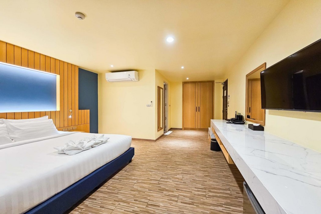 Dome Kata Resort 26/76