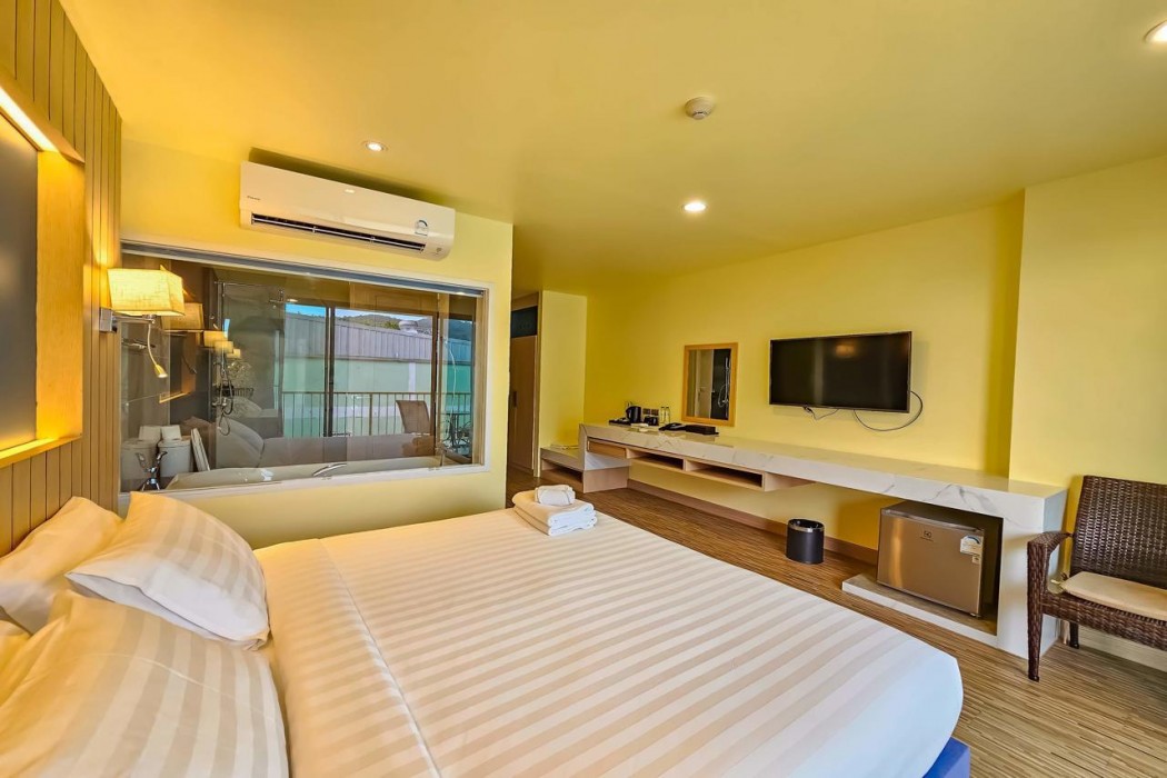 Dome Kata Resort 17/76
