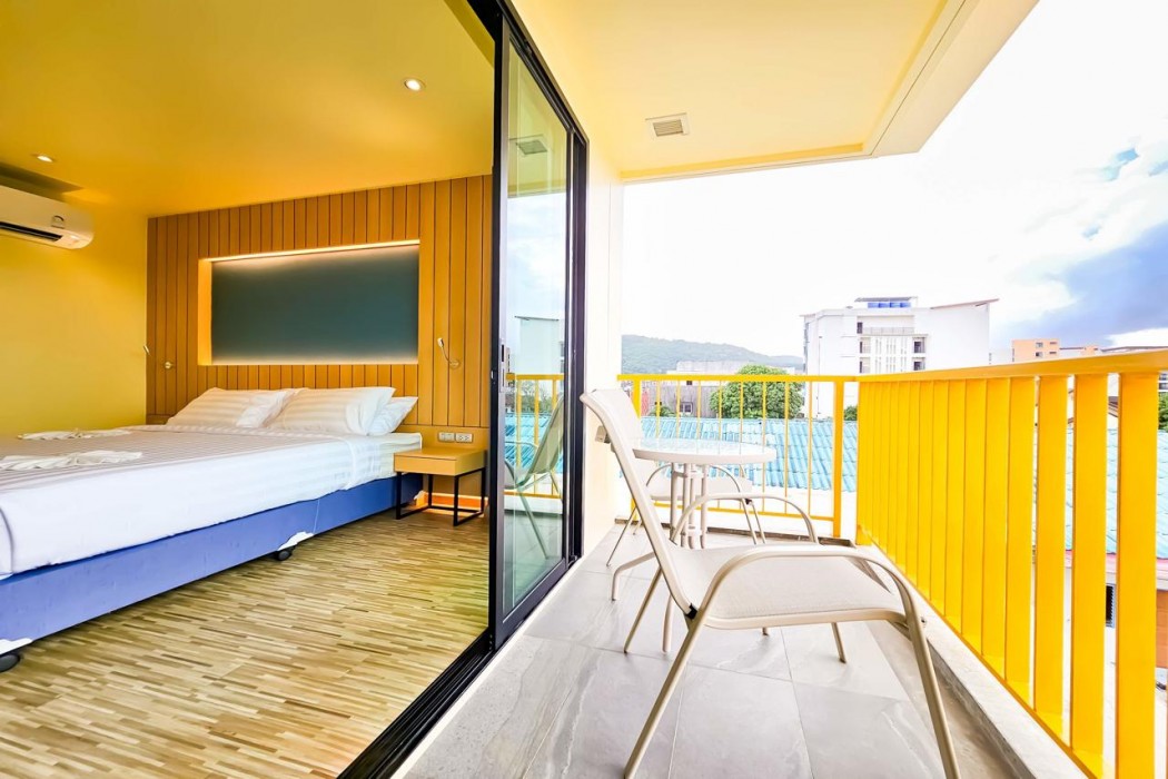 Dome Kata Resort 36/76