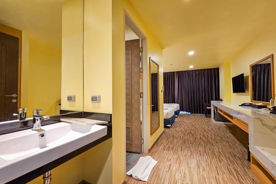 Dome Kata Resort 20/76