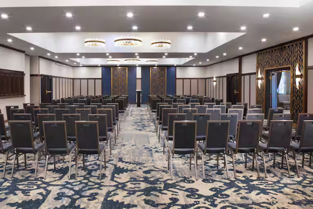 Hotel Royer Urbana Champaign, Tapestry Collection by Hilton 13/38