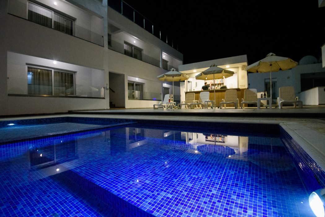 Milea Hotel 61/83