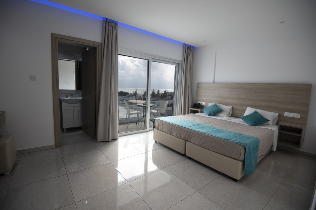 Milea Hotel 27/83