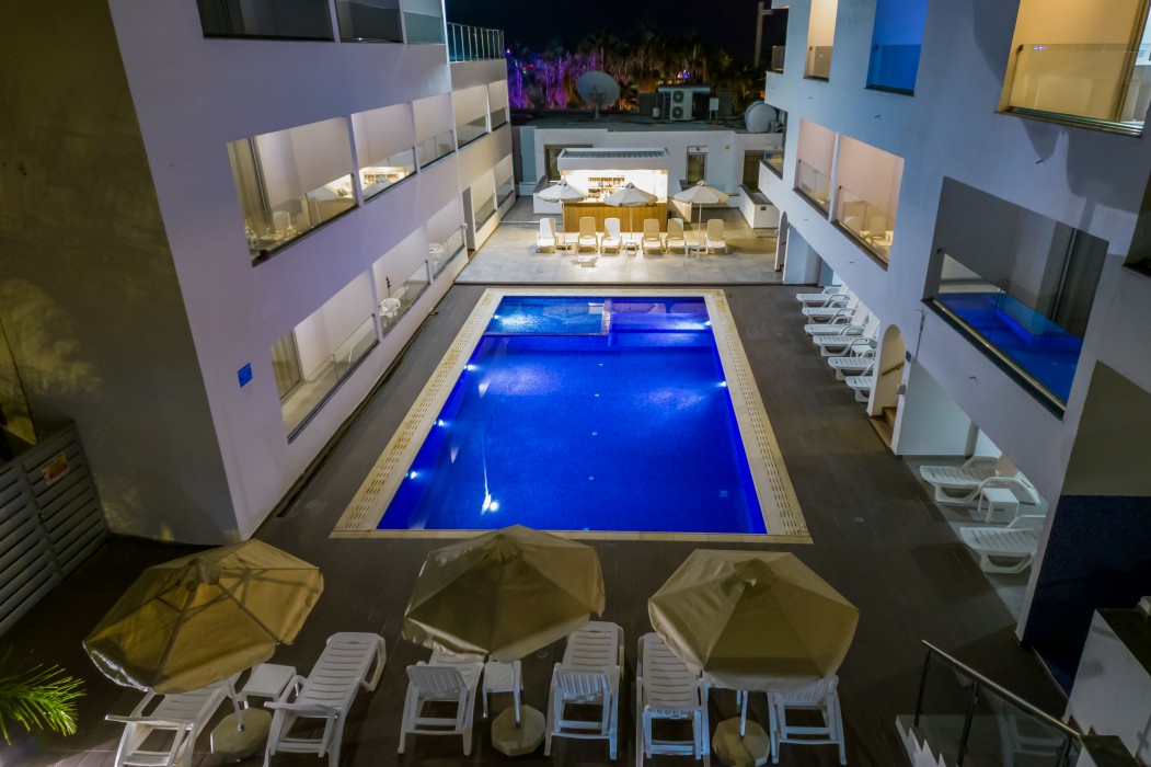 Milea Hotel 49/83