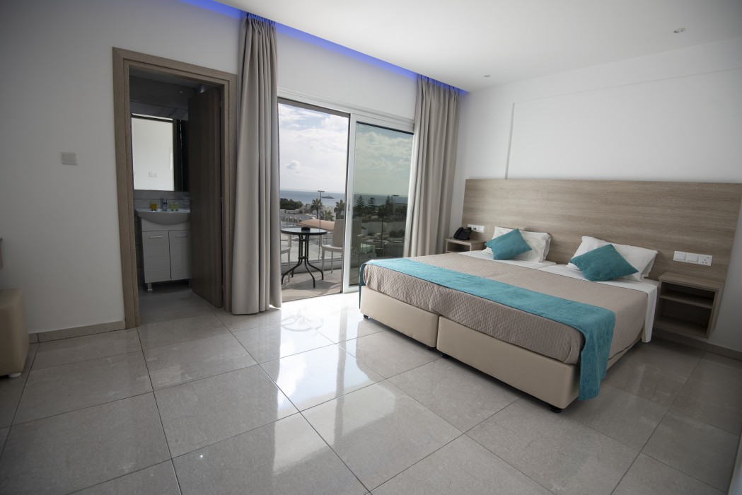 Milea Hotel 16/83