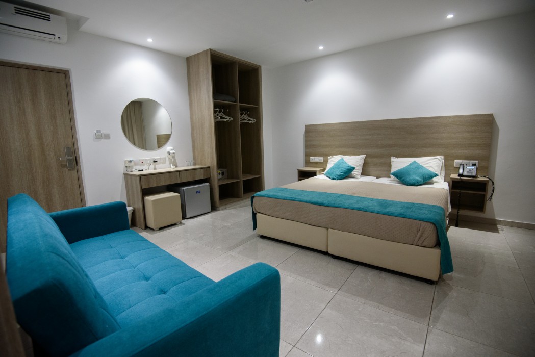 Milea Hotel 22/83