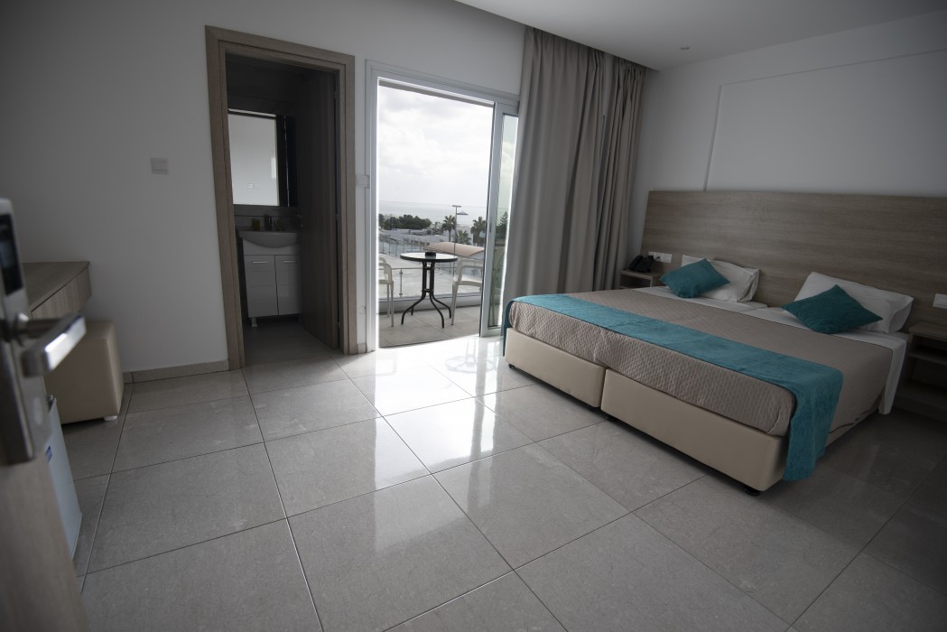 Milea Hotel 15/83