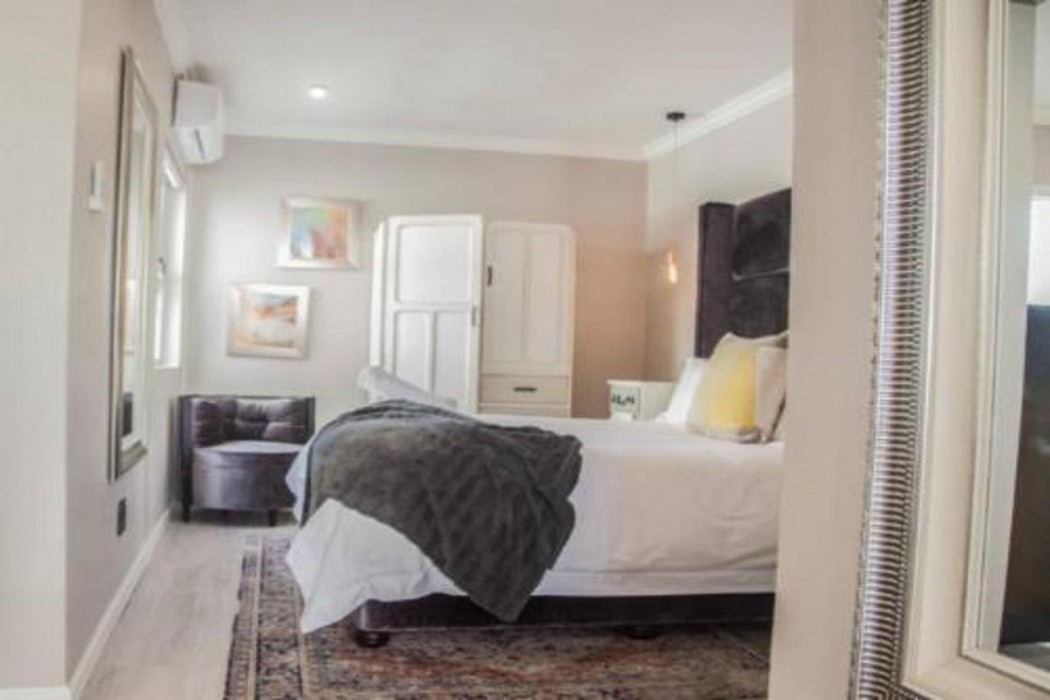 Apartment 18 Lifestyle 3/11