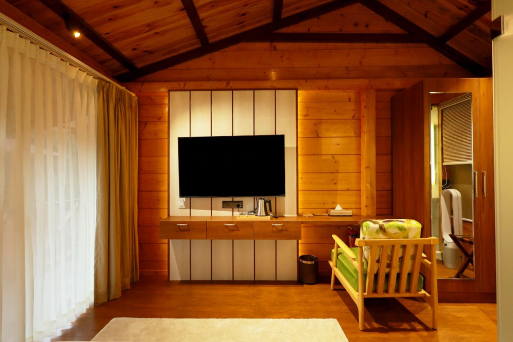 Wooden ECR Sea Resort 9/59