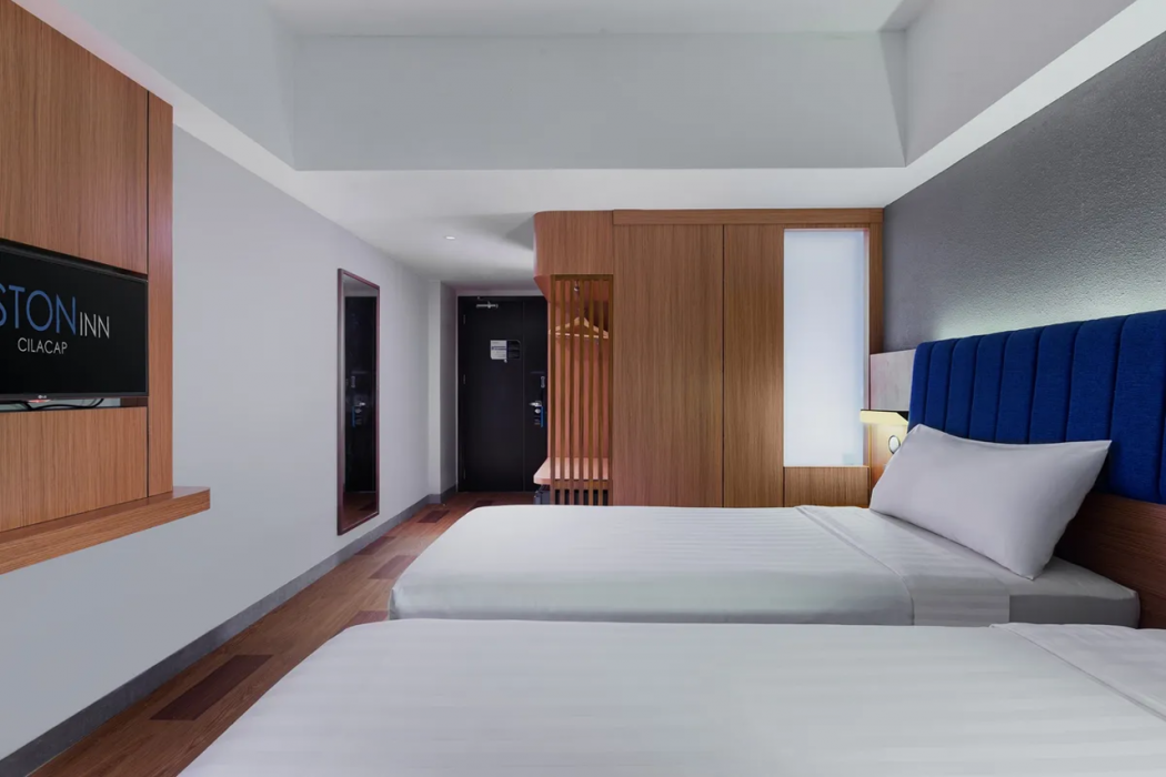 Aston Inn Cilacap 6/49
