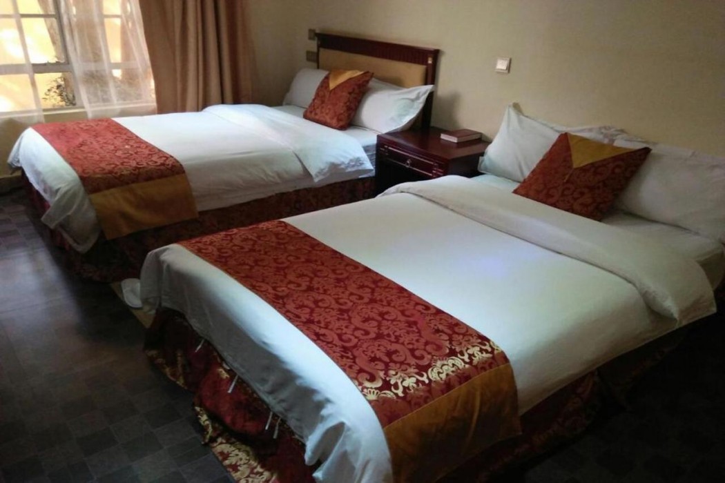 Falcon Heights Hotel 14/60