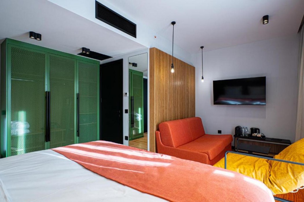 Hotel 21, Tbilisi 8/57