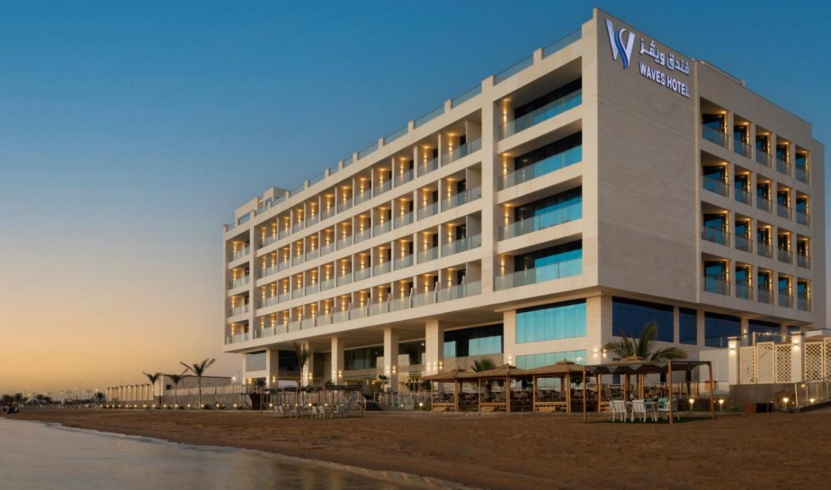 Waves Hotel in UMLUJ