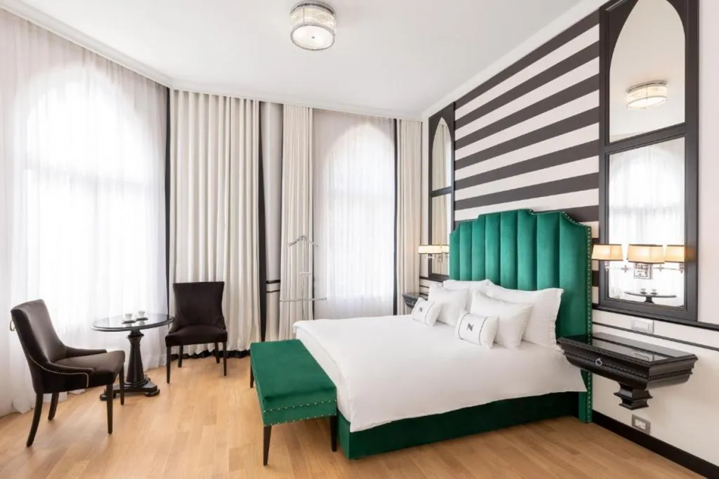 En Hotel Izmir 15/60