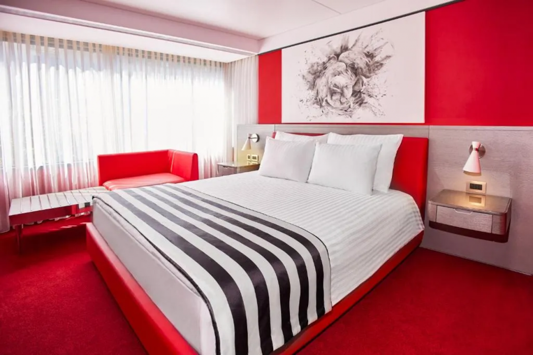 En Hotel Izmir 11/60