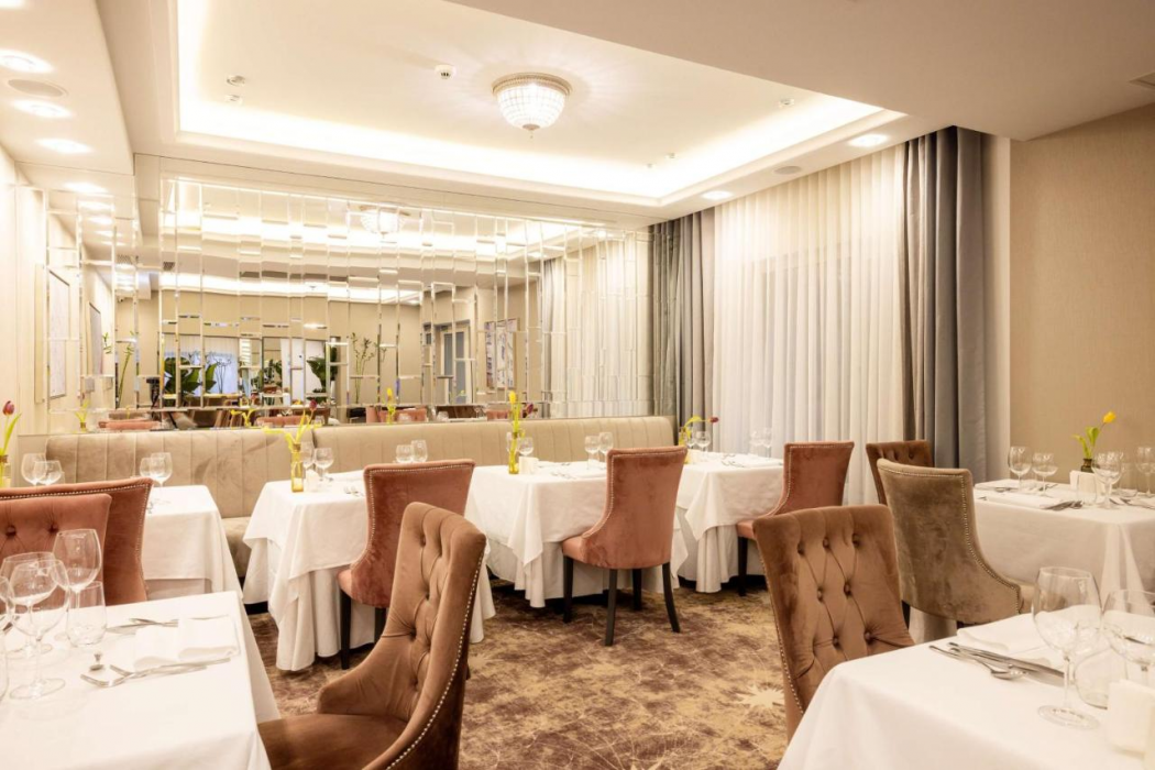 Tresor Le Palais Timisoara, Curio Collection by Hilton 14/61