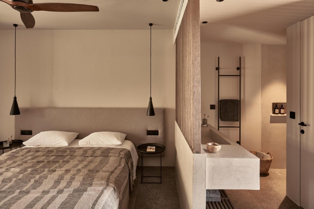 Theros All Suite Hotel 17/84