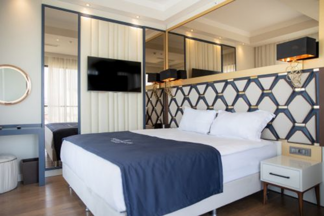 Serenity Queen Hotel 10/58