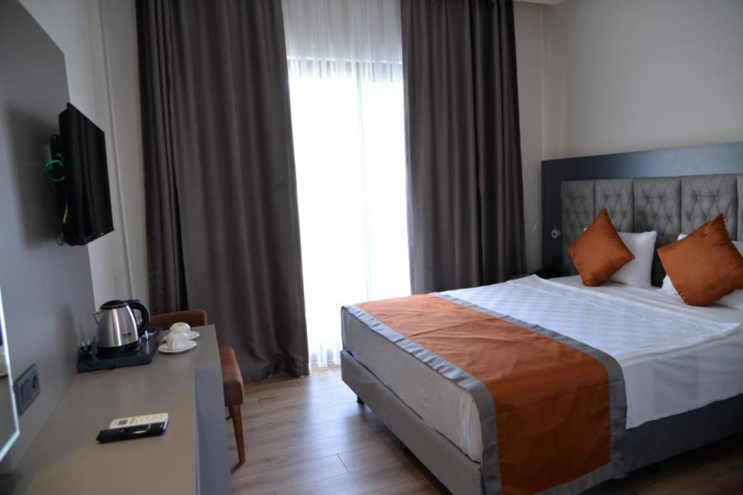 Side Golden Rock Hotel 16 plus Adults Only 6/36