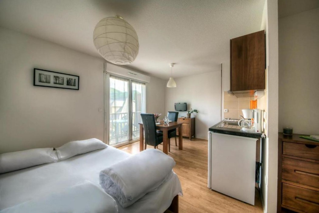 Comfort Aparthotel Lourdes lAcacia 6/20