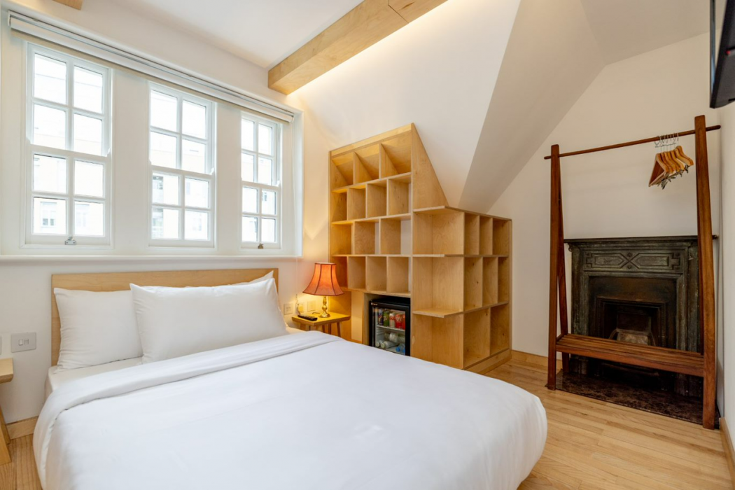 Limehouse Library Hotel 35/107