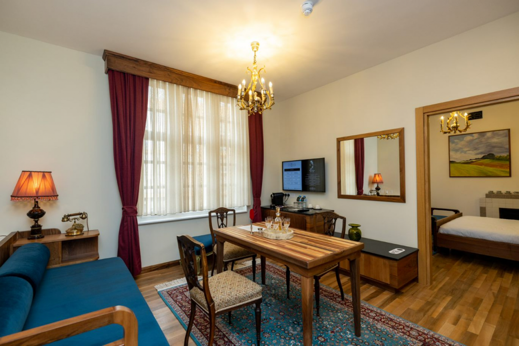 Limehouse Library Hotel 31/107