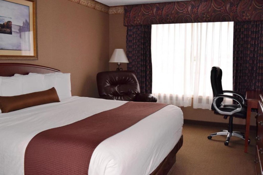 Heartland Inn & Suites, SureStay Collection by Best Western 6/19