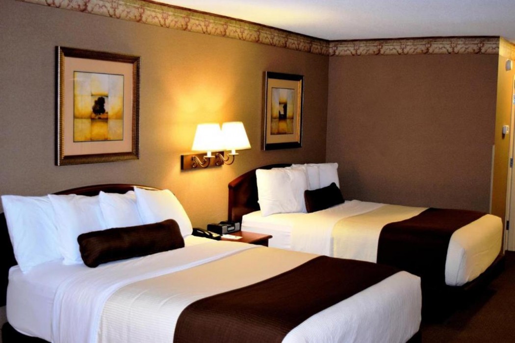 Heartland Inn & Suites, SureStay Collection by Best Western 5/19
