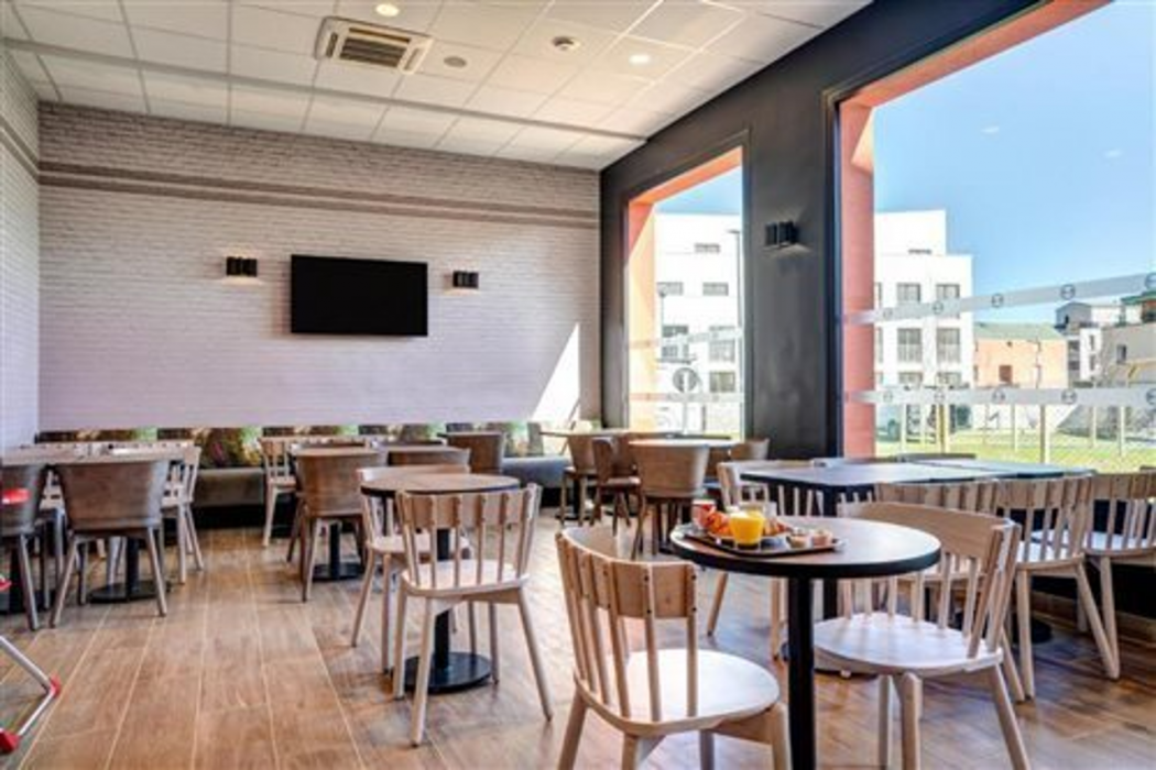 B&B HOTEL Bois d Arcy Saint Quentin en Yvelines 24/46