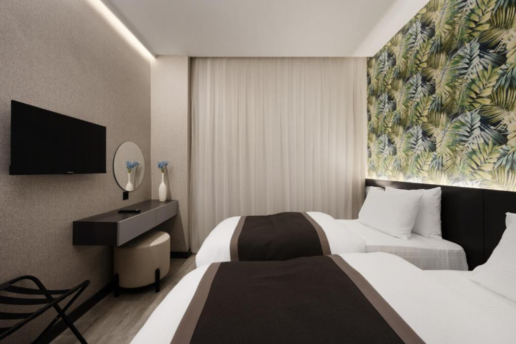 DDK Hotel 12/40