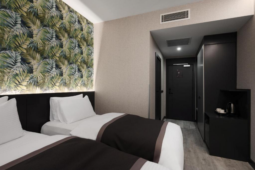 DDK Hotel 13/40