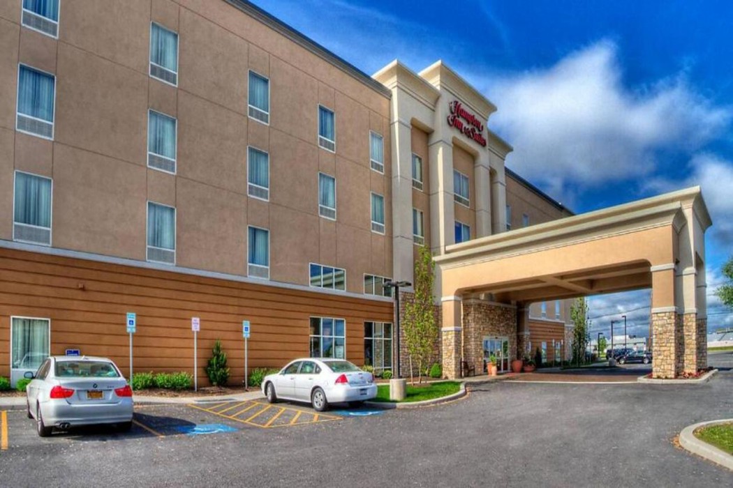 Hampton Inn & Suites Rochester Downtown 1/40