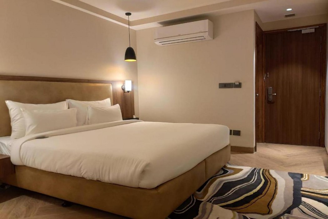 Udman Gurgaon by Ferns N Petals 9/22