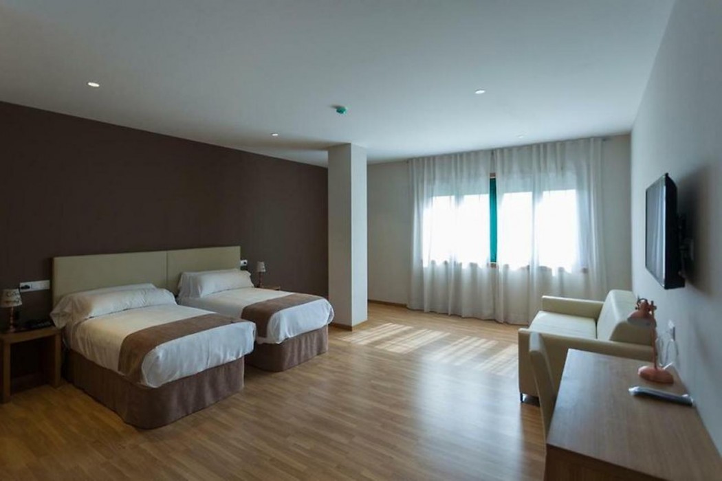 Hotel A Roldana 3/32
