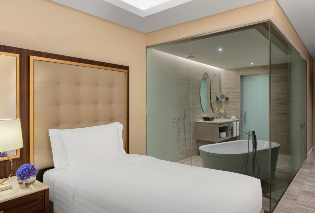 Dusit Hotel And Suites 10/64