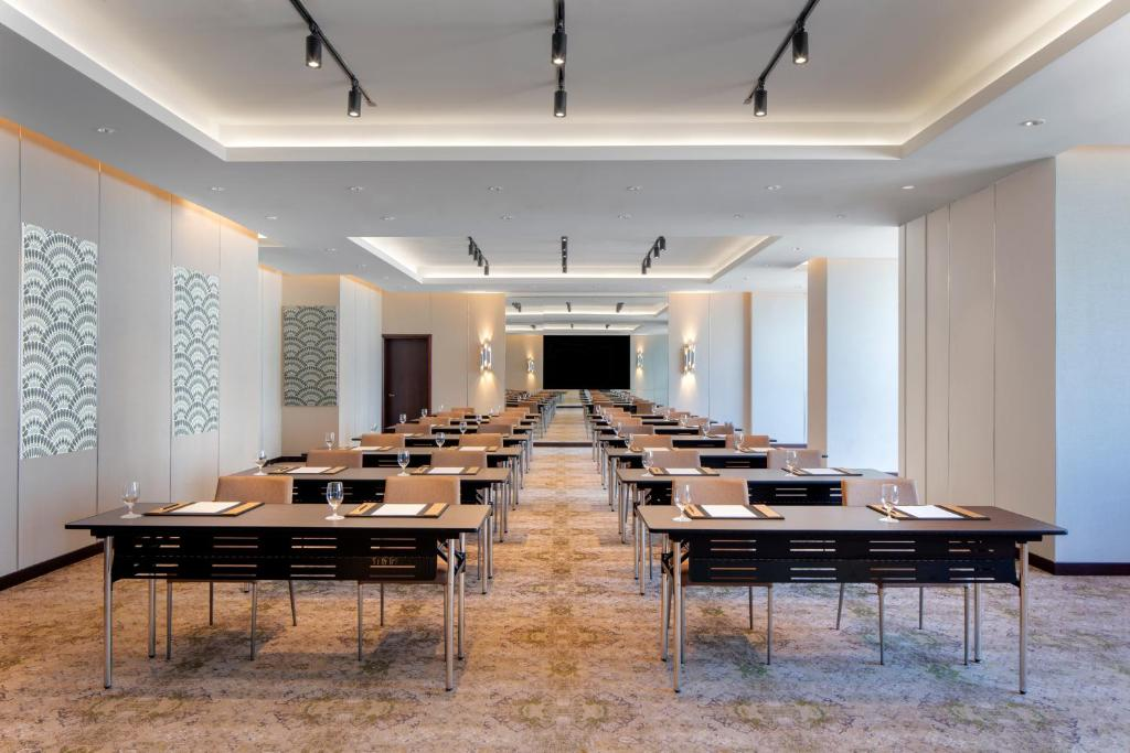 Dusit Hotel And Suites 22/64