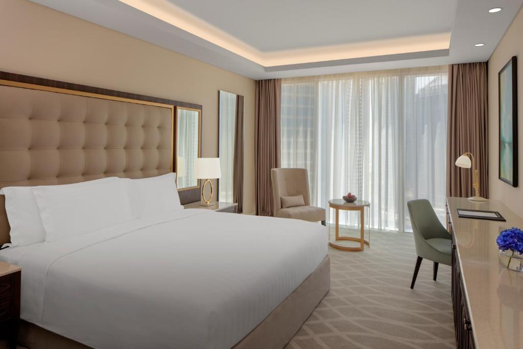 Dusit Hotel And Suites 12/64