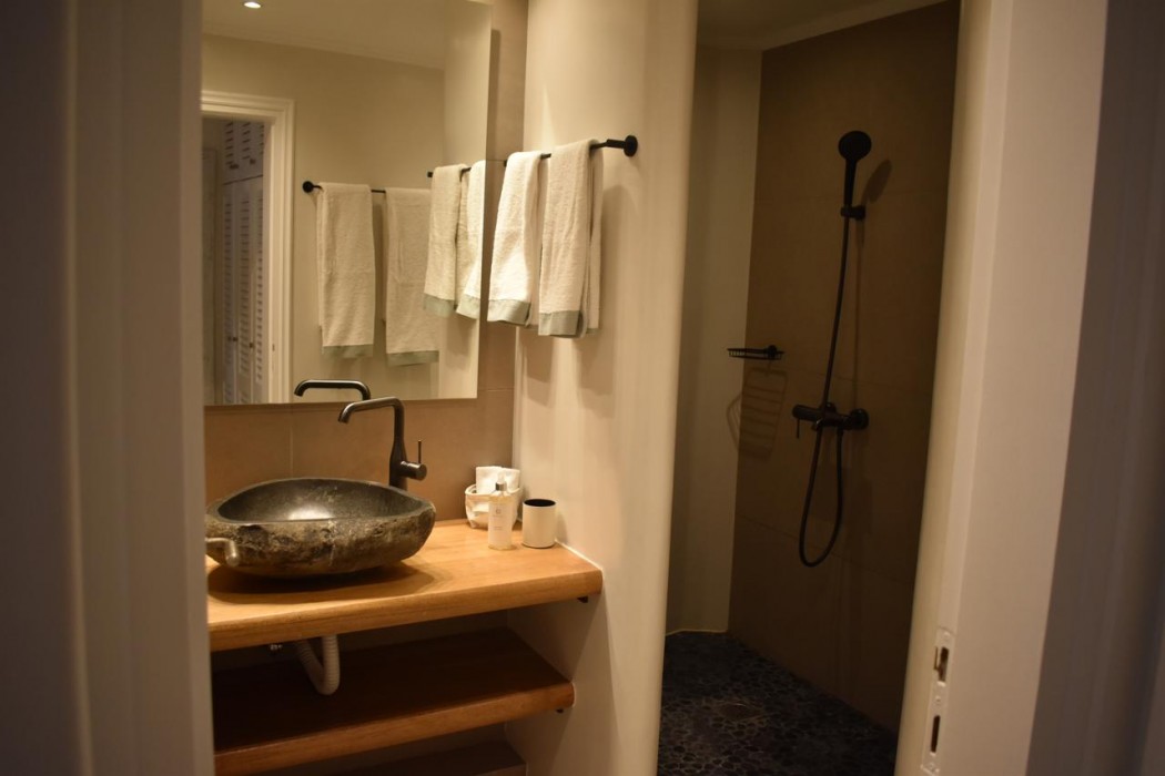 Aqua Luxury Suites 22/76