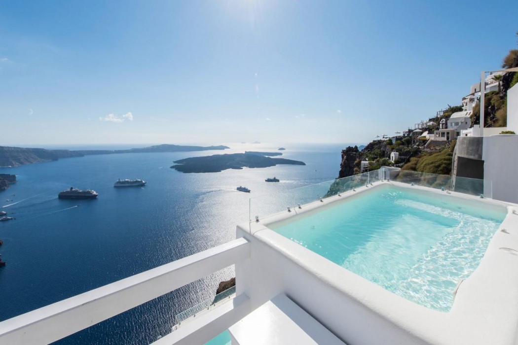 Aqua Luxury Suites 49/76