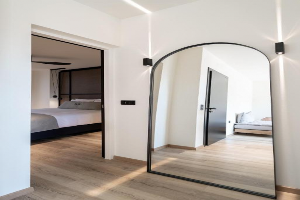 Woo Suites 13/62
