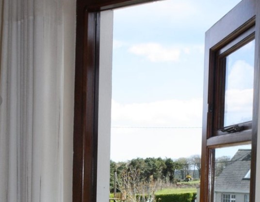 Sea Breeze Country House 2/4